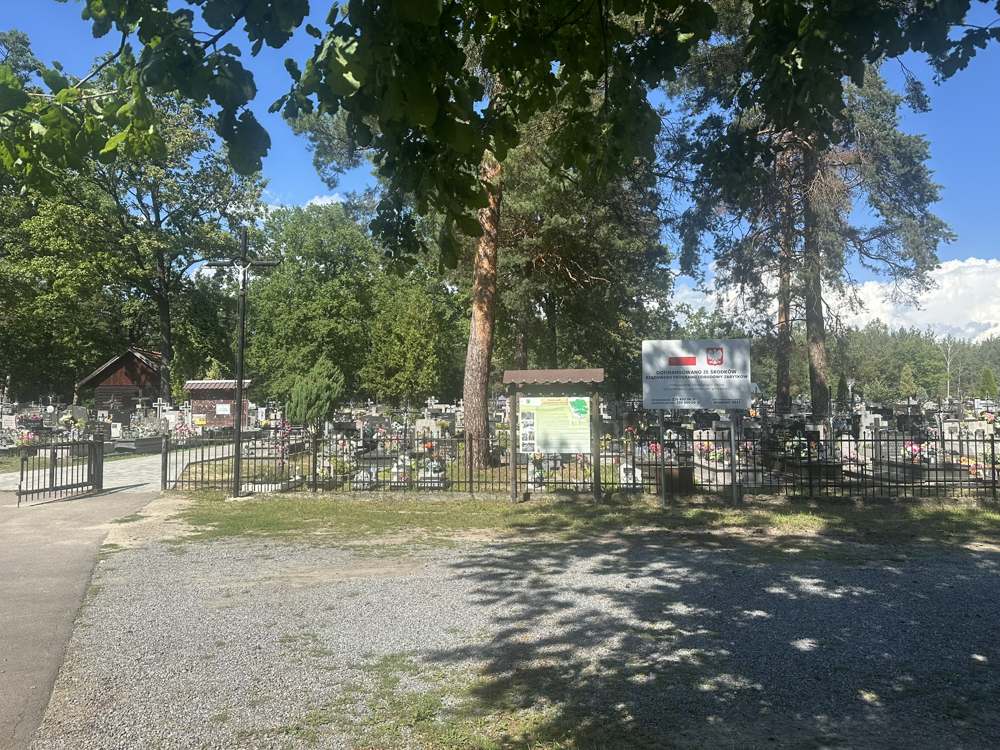 Pysznica parish cemetery under the pines